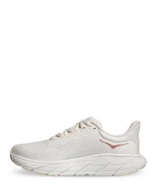 Women's Arahi 7 Sneakers