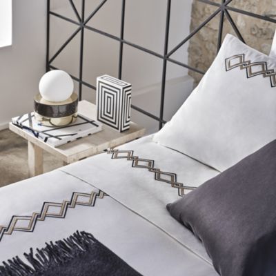 Twist Embroidery Sheet Set