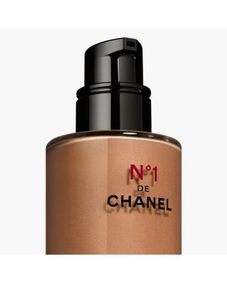 N&deg;1 DE CHANEL SKIN ENHANCER Boosts Radiance - Evens - Perfects	