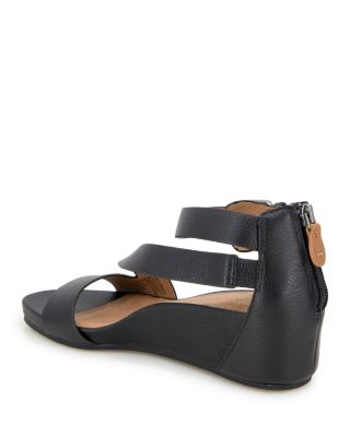 xWomen's Gwen Strappy Wedge Sandals