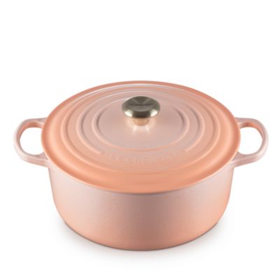 6.75-Quart Signature Oval Dutch Oven