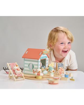 Sandy's Beach Hut - Ages 3+