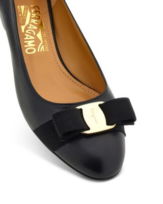 Women's Vara Soft Bow Detail Blue Block Heel Pumps