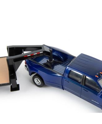  Unisex 1/32 RAM Dually Quad Cab with Lowboy &amp; New Holland Skid Steer Toy - Ages 2-4