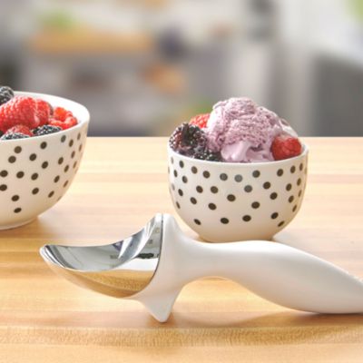 Tilt Up Ice Cream Scoop
