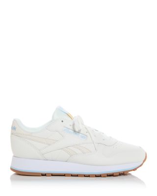 Women&#39;s Classic Low Top Sneakers