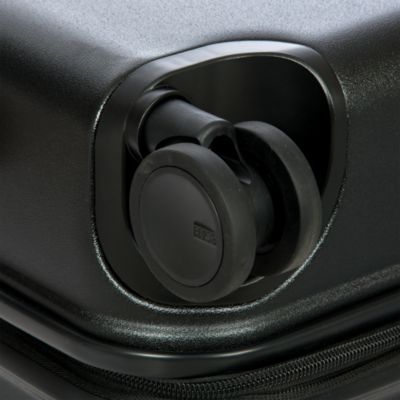 Bellagio 32&amp;quot; Spinner Suitcase