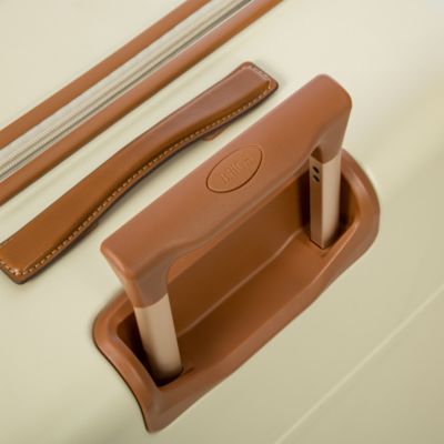 Bellagio 32" Spinner Suitcase