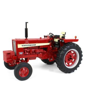 Ertl 1/16 International Row Crop Diesel Prestige Collection - Ages 11+