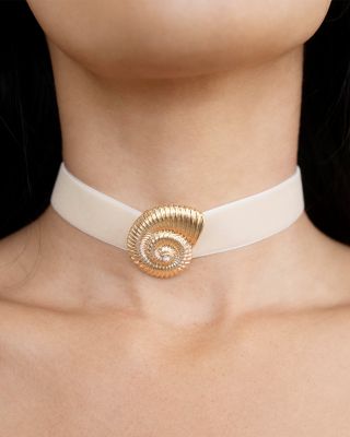 Swirled Shell Pendant Velvet Choker, 12"
