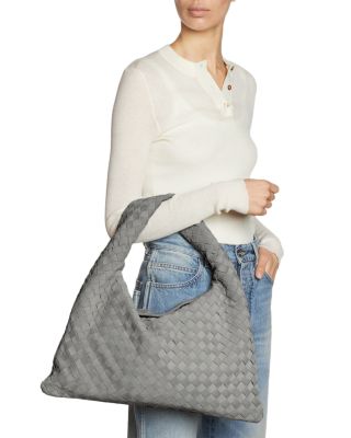 ショルダーバッグ・ポシェット BOTTEGA VENETA SMALL HOP HOBO SUEDE SHOULDER BAG Bottega Veneta Small Hop Intrecciato Suede Shoulder Bag