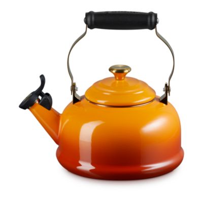 Le Creuset - 1.7-Quart Whistling Kettle