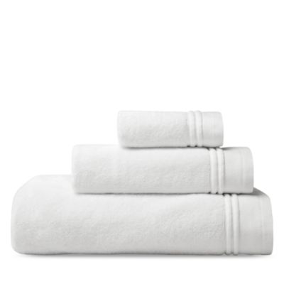 Aura Nuova Towel Collection