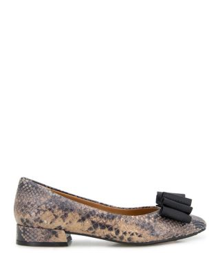 Women's Atlas Pointed Flats