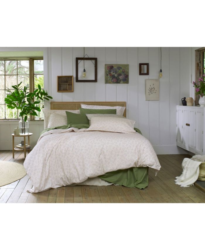 Spring Sprig Printed Cotton Pillowcase Pair