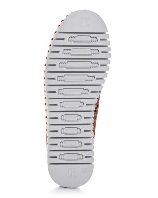 Women's Tulip 3373 Slip On Sneakers