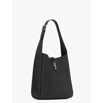Le 5 &Agrave; 7 Supple Large Shoulder Hobo Bag in Smooth Leather