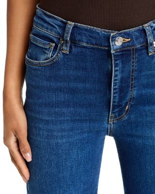 Le Sleek Straight Leg Jeans in Femma