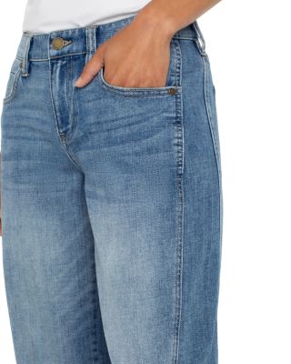 Barrel Jeans in Isla Vista