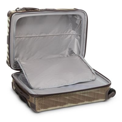 19 Degree Lightweight International Carry On Bag