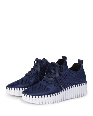 Women&#39;s Tulip Woven Platform Sneakers