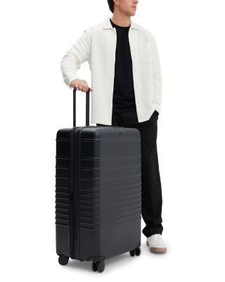 Large Check-in Roller in All Black