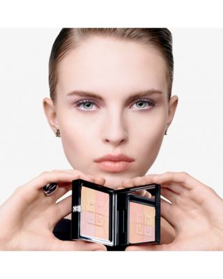 Prisme Libre Ultra Blurring &amp; Color Correcting Pressed Powder