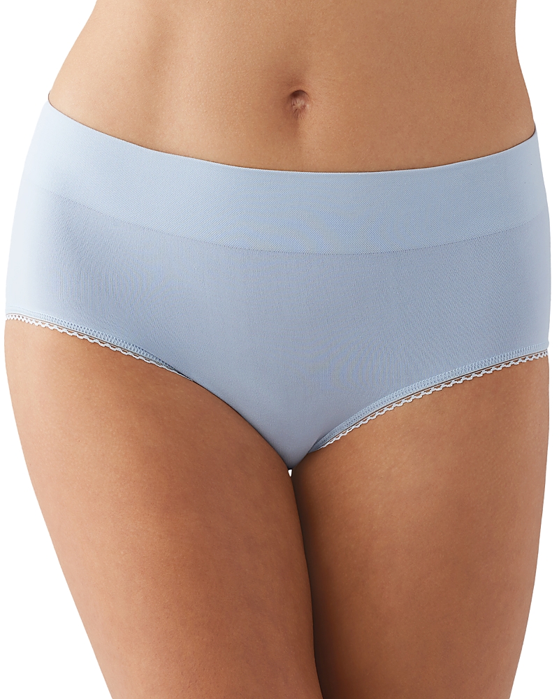 Wacoal Feeling Flexible Seamless Brief