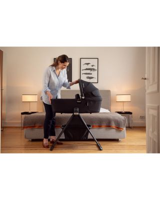 DEMI™ Next Bassinet and Stand