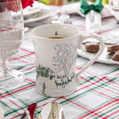 Country Estate Winter Frolic 16 Piece Place Setting - Evergreen