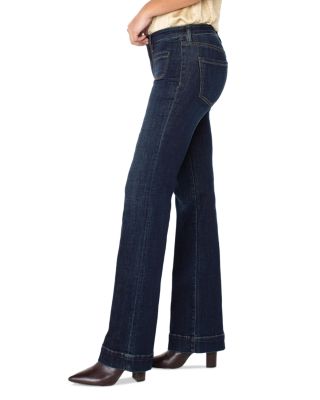 Lucy Mid Rise Bootcut Jeans in Eastmoor