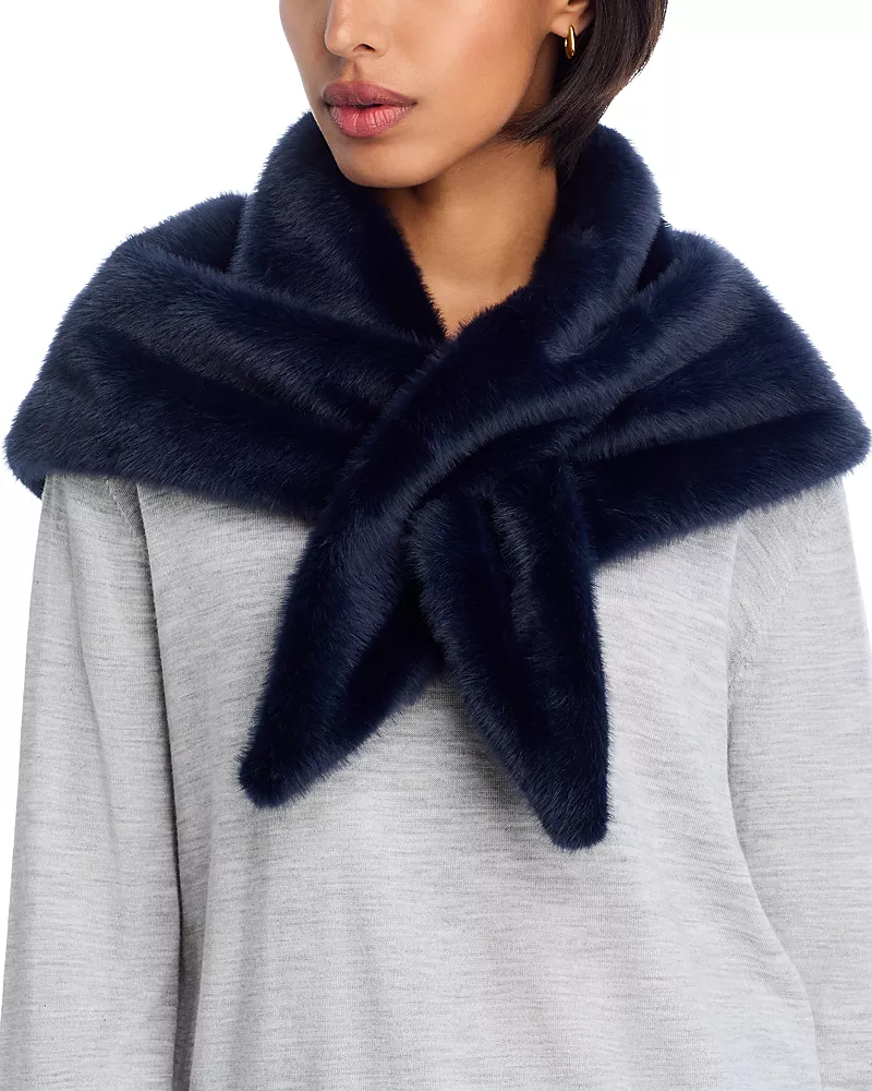Herno Faux Fur Triangle Foulard