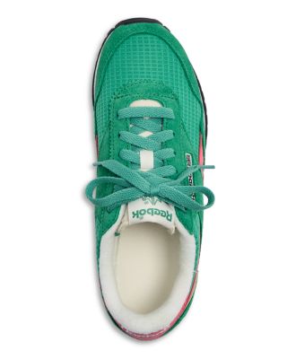 Women's Classic AZ Sneakers