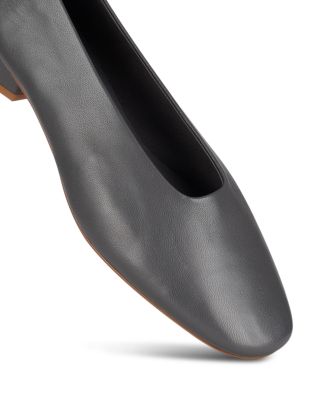 Women's Trustee Round Toe Flats