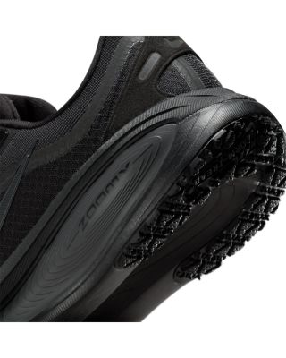 Women&#39;s Vomero 18 GTX Sneakers