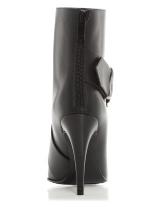 Women&#39;s Pointed Buckle Boots