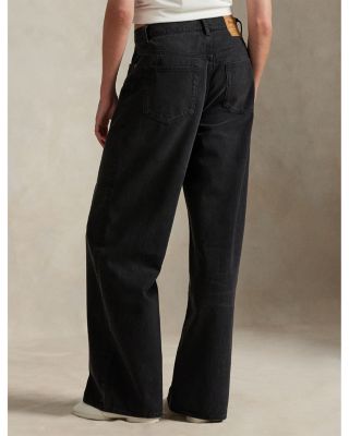 Relaxed Wide Leg Jean