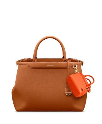 The SABR&Eacute;MOJI™ Petite Palais Charm