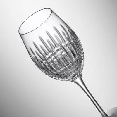 Lismore Diamond Essence Wine Glass