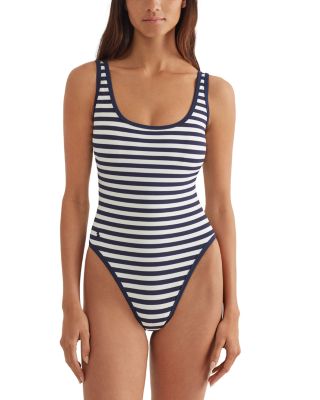 Scoop Neck One Piece Swimsuit