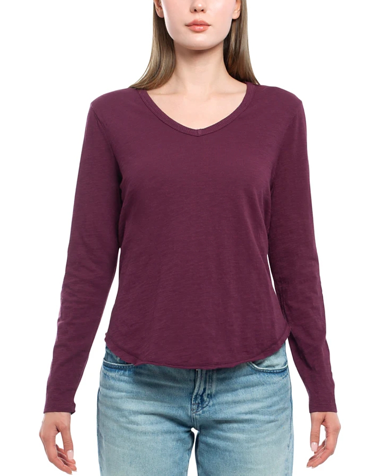 Wilt Clothing Long Sleeve Raw Hem Shirttail Tee In Burgundy