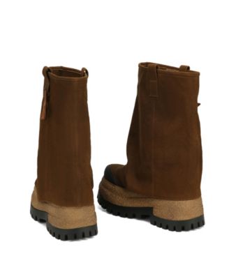  Women's Disturb Shoes