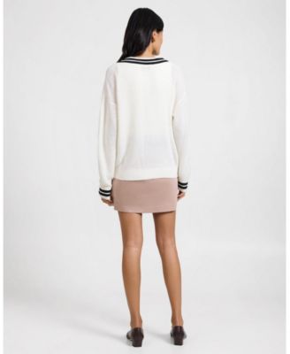  Front Welt Mini Skirt