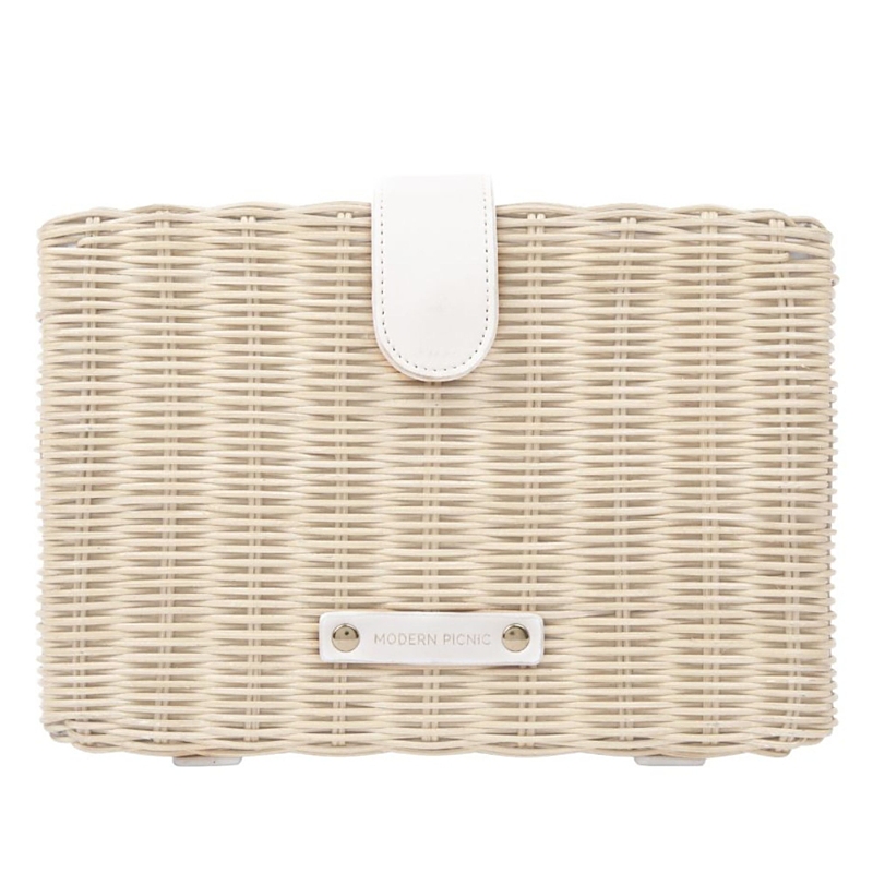 Modern Picnic The Snacker Pouch In Metallic