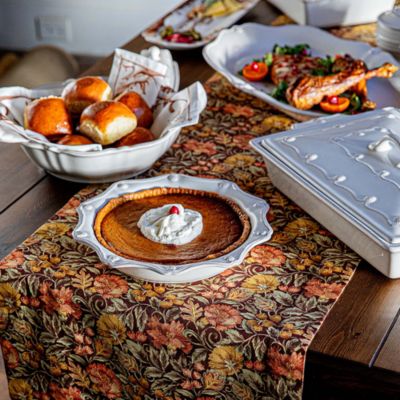 Berry & Thread  Pie Dish