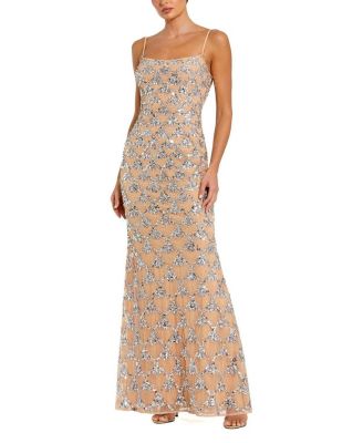  Sleeveless Scoop Neck Rhinestone Embellshed Gown