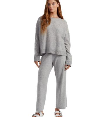  Women s Wool-Cashmere Light Relaxed Sweater