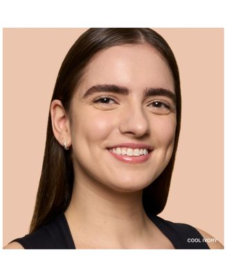 Weightless Skin Oil Controlling Foundation SPF 15 with Hyaluronic Acid