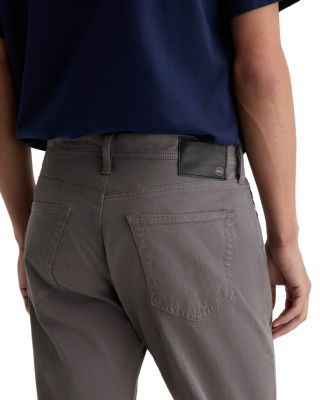 Prot&eacute;g&eacute; Classic Straight Fit Jeans in Folkestone