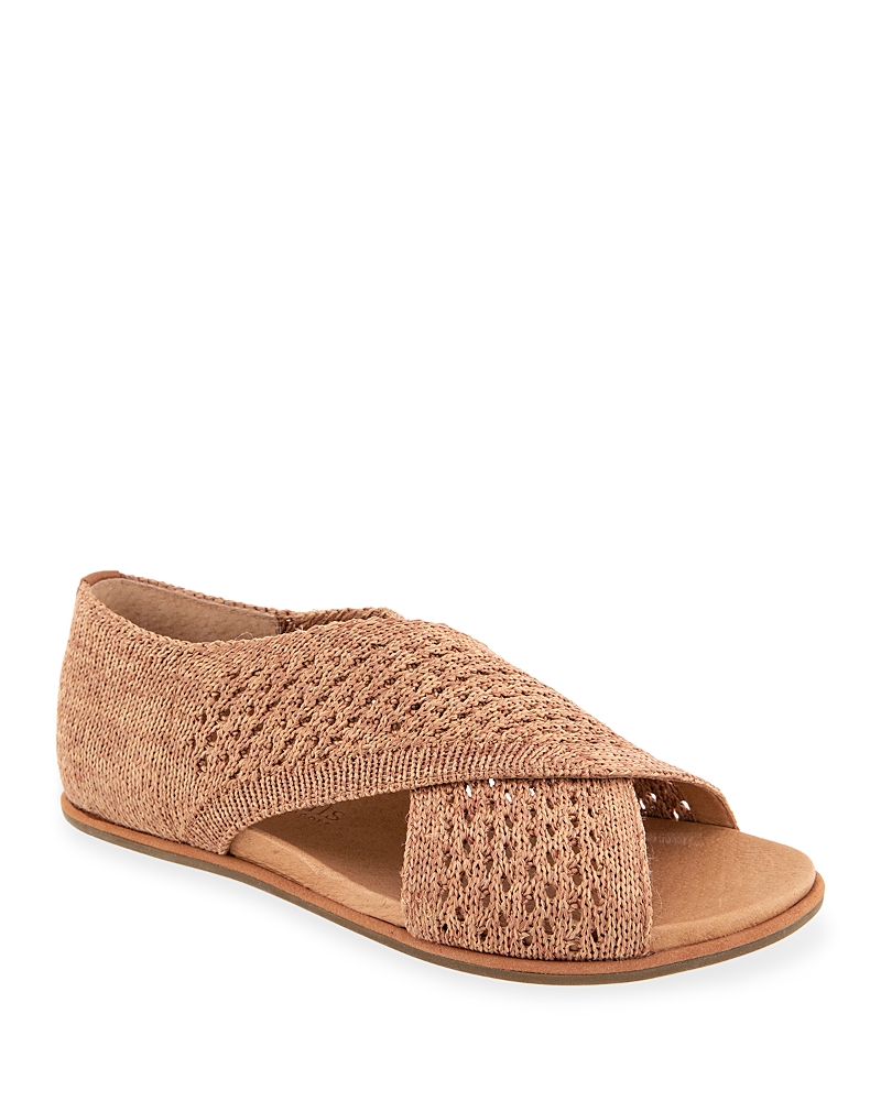 Gentle Souls by Kenneth Cole Women's Laniey Crossover Strap Brown Flat Sandals